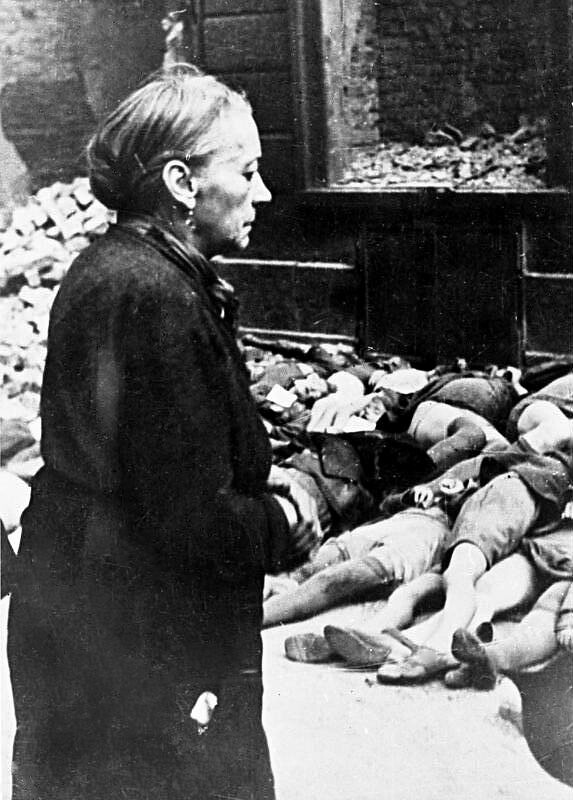 Historias con Historia  » Blog Archive   » Muertes Civiles en Bombardeos Aéreos